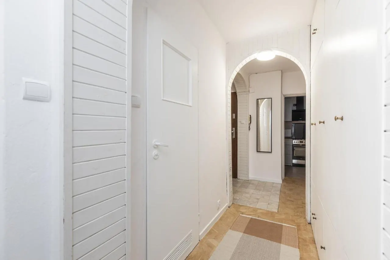 Room Bohaterow Wrzesnia Варшава